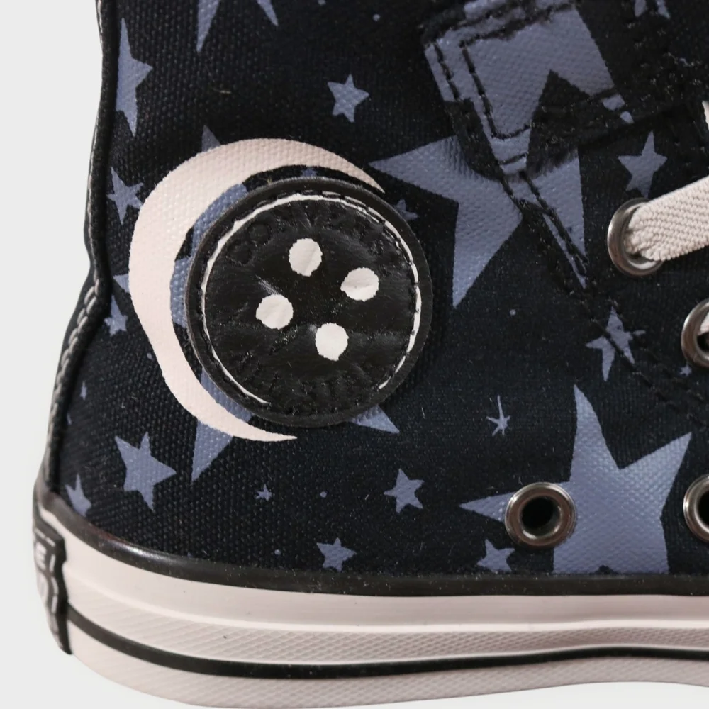 Rare NWB Converse X Coraline Chuck Taylor All Star Size US 11 Kids Laika NEW